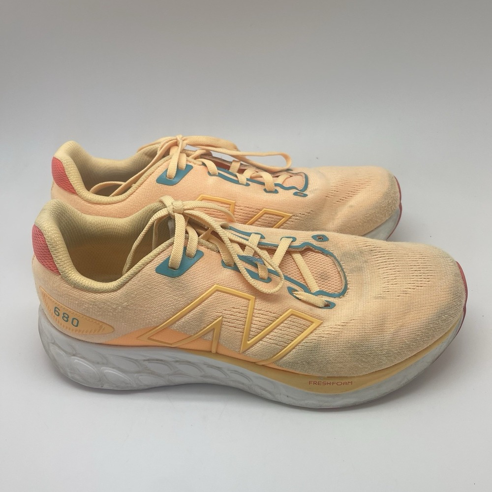 New Balance Sneakers Mens 9.5 W 11 Unisex FF 680 V8 W680LL8 Yellow Running Shoes